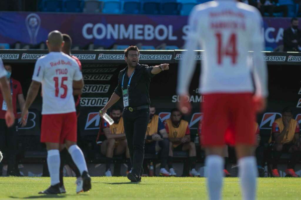 Valentim revela sonho de retornar ao Athletico e desabafa após título: “É o dia mais feliz da minha vida”