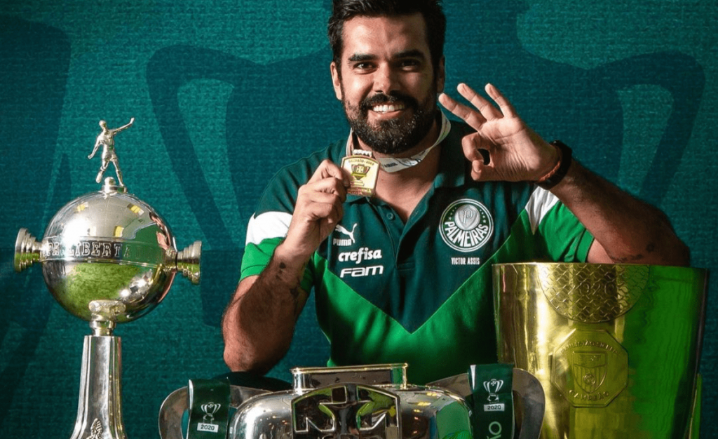 Diretor de marketing anuncia saída do Palmeiras para tocar ‘projetos pessoais’