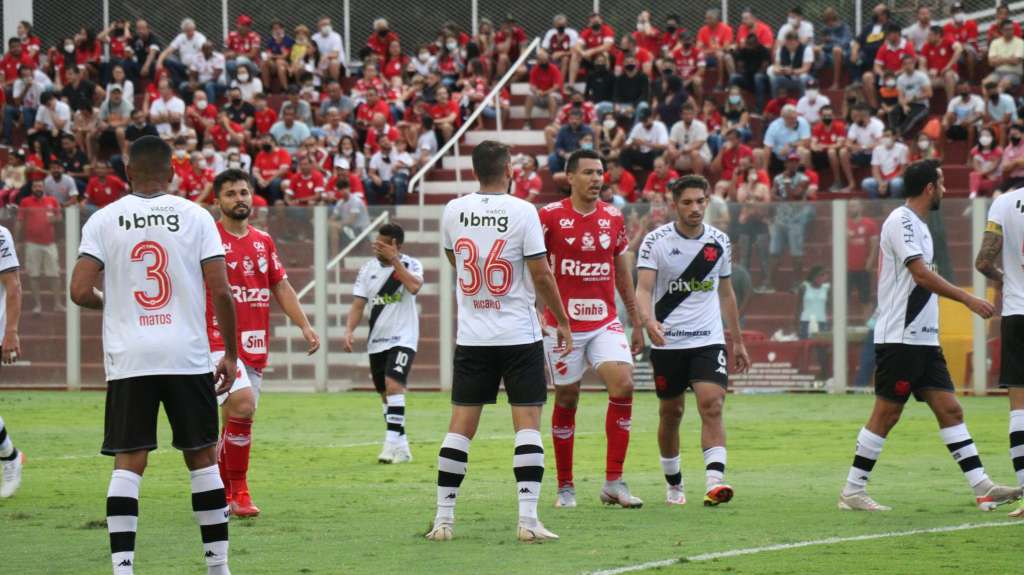 Vila Nova 2 x 2 Vasco – Segundo tempo animado e 6ª jogo sem vitória dos cariocas