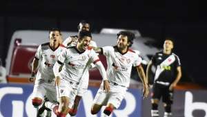 Vasco 0 x 3 Vitória - 4ª derrota seguida do Vascão e Leão vivo na luta contra a degola