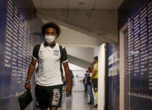 Willian lamenta tropeço do Corinthians, mas mostra confiança para próxima rodada