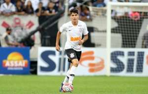 Com um gol e sem nunca ter se firmado, Araos é vendido pelo Corinthians por R$ 5,6 milhões