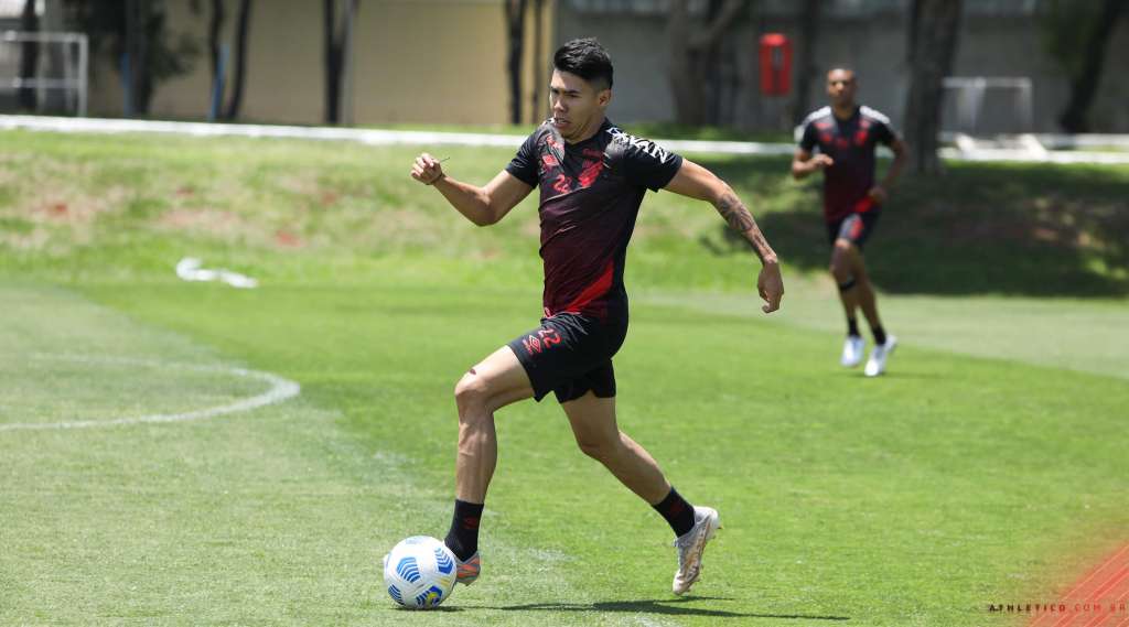 De olho na final da Sul-americana, Athletico-PR jogará com reservas diante do líder Atlético-MG