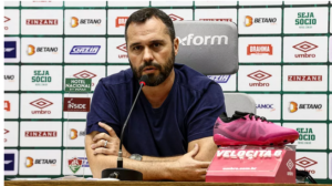 Após polêmica no jogo contra o Atlético-MG, presidente do Fluminense se reúne com com comissão de arbitragem