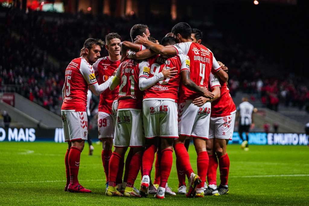 PORTUGUÊS: Braga derrota Portimonense e subiu para a sexta posição