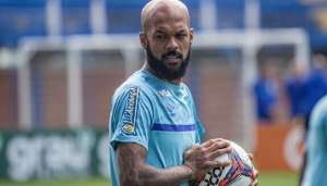 Série B: 'Esquentadinho' do Avaí leva gancho de dois jogos por entrada dura em atleta da Ponte Preta