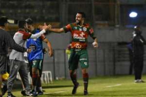 Mesmo de olho em 'cobrões', time do Paulista A2 renova contrato com dois jogadores
