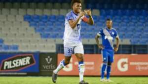 Presidente do Delfín revela proposta do Santos por gigante zagueiro equatoriano