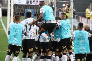 Com desfalques, Corinthians tem semana livre para duelo que pode rebaixar Grêmio