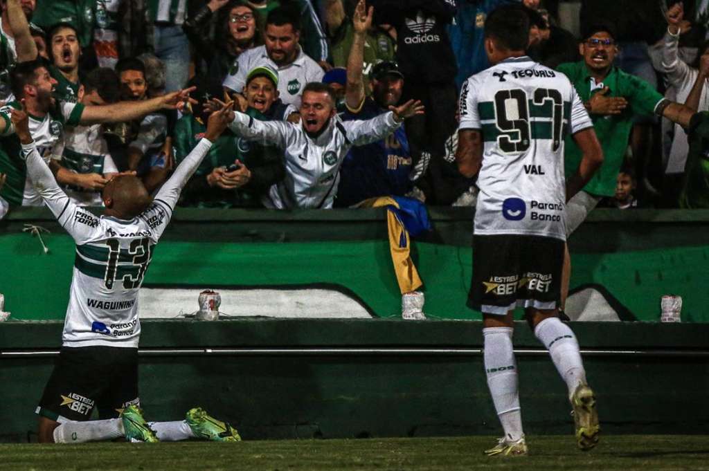 Série B: Perto da elite, torcida do Coxa lota o Couto Pereira