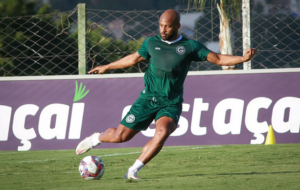 Série B: Após ajudar na campanha do acesso, Goiás anuncia renovação de meio-campista