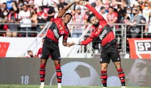 São Paulo 0 x 4 Flamengo - Com gol aos 24s, Mengo massacra ex-técnico e fica a oito pontos do líder!