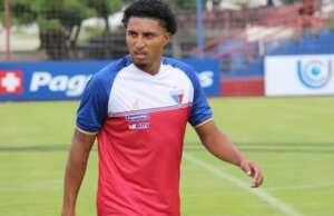 Fortaleza quer manter zagueiro do Botafogo e volante do Corinthians