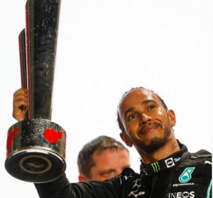 Hamilton confirma participação em oferta para comprar Chelsea: 'Muito empolgante'