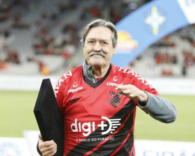 Luto! Morre em Curitiba maior ídolo da história do Athletico-PR e que jogou no Corinthians