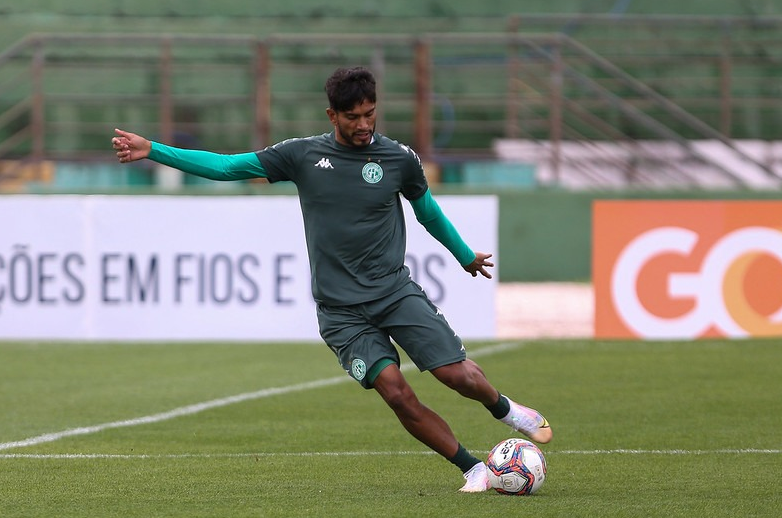 Série B: Volante do Guarani projeta partida contra o Goiás e destaca força da torcida nos jogos em casa