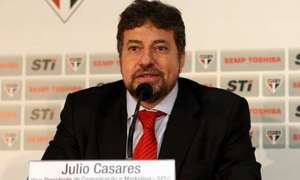 São Paulo nomeia comissão para discutir separação entre clube social e futebol