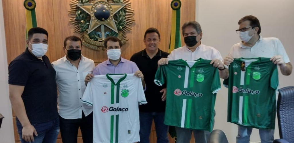 Com grandes conquistas no futebol do Ceará Jurandi Júnior é recebido por presidente da Assembleia