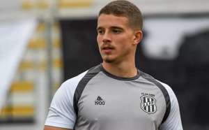 Série B: Ponte Preta mantém dúvida sobre zagueiro e volante: 