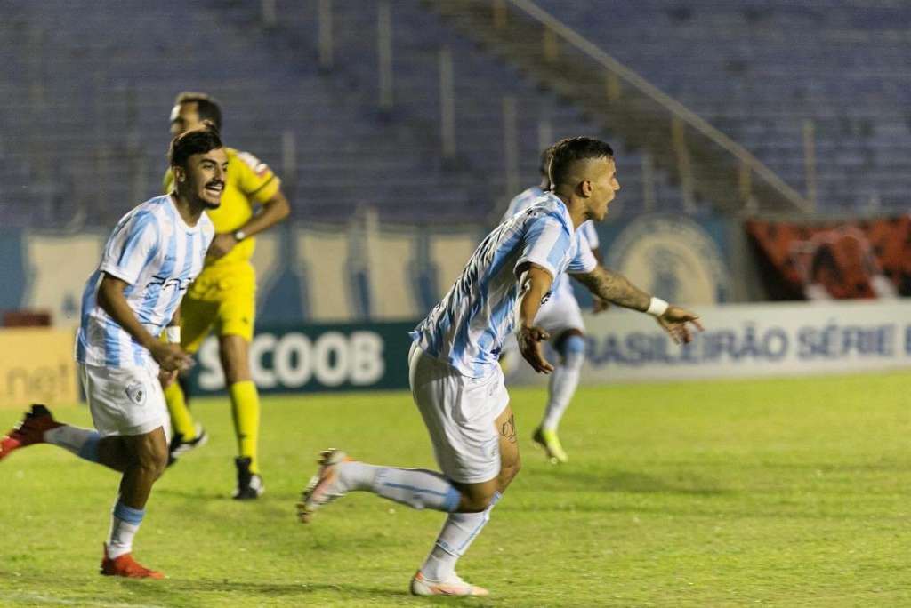 CHANCES DE REBAIXAMENTO: Confiança e Vitória condenados; Uma vaga aberta e Ponte com apenas 9%