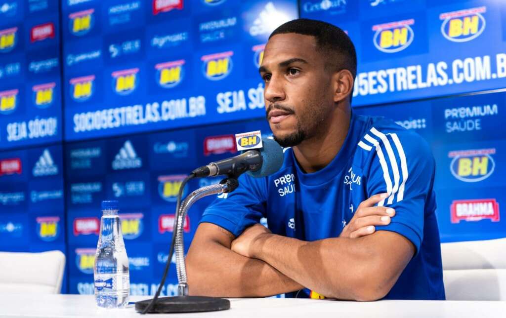 Série B: Jogador do Cruzeiro recebe alta após internação por alterações pulmonares
