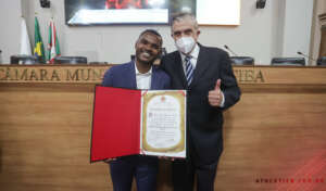 Herói do título da Sul-Americana, meia tem futuro indefinido no Athletico-PR