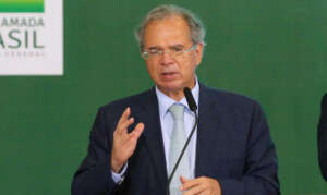 Ministro de Bolsonaro diz que árabes querem comprar dois clubes de futebol do Brasil