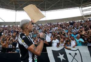 Xodó da torcida deve deixar o Botafogo após a Série B