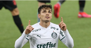 Raphael Veiga reafirma sonho de jogar na seleção e 'ainda não pensa' no Flamengo