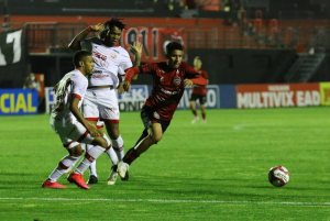 Série B: Meio-campista do Grêmio que está no Brasil-RS recebe sondagens de clubes paulista e um português