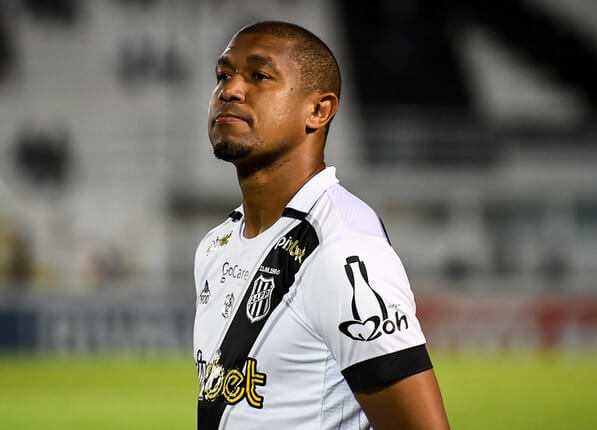 Série B: Ponte Preta tem volta do camisa 9 para jogo decisivo