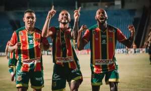 Sampaio Corrêa 2 x 1 Brasil-RS - Bolívia Querida dá cabo ao jejum de vitórias na Série B