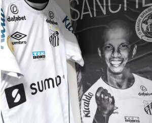 Livre do rebaixamento, Santos acerta com novo patrocinador por R$ 55,7 milhões