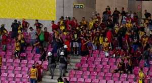 Em 'guerra de rojões', torcidas de clubes do Brasileirão causam confusão antes de jogo