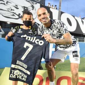 Bruninho diz que não quer voltar a ver jogos do Santos na Vila: 'Trauma grande'
