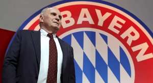 Ex-jogador, presidente de honra do Bayern detona PSG e City, e provoca: 