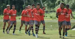 Série B: Na degola, clube acerta direito de imagem e salários para tentar se salvar