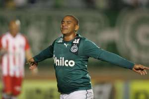 Walter, aquele mesmo, é aguardado em Recife para assinar com time rebaixado na Série C