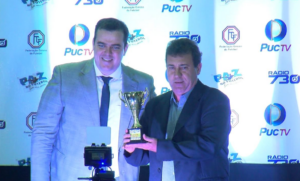 Melhor técnico do Goiano de 2017 está de volta ao mercado da bola