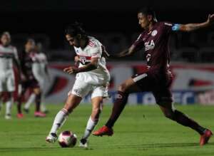 Fica ou sai? Empresário crava futuro de Benítez no São Paulo