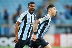 Grêmio 3 x 0 São Paulo - Tricolor gaúcho vence bem e segue vivo na briga contra o rebaixamento