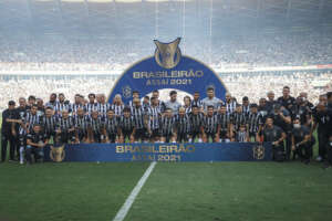 BRASILEIRÃO: Atlético-MG faz festa com a taça e Grêmio vai pro buraco
