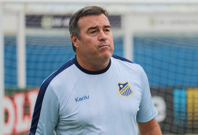 Ex-técnico de Chape e Juventude, Pintado valoriza a base do futebol no Curso de Treinadores da Sitrefesp