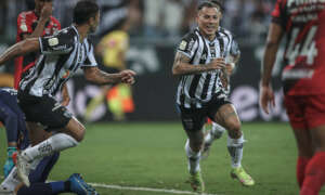 Atlético-MG 4 x 0 Athletico-PR - Galo goleia e encaminha título da Copa do Brasil