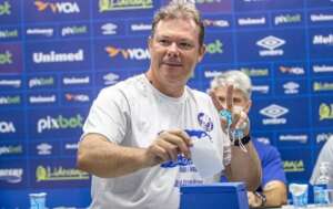 Presidente do Avaí promete diretor de futebol ainda nesta semana e mantém indefinição sobre Claudinei