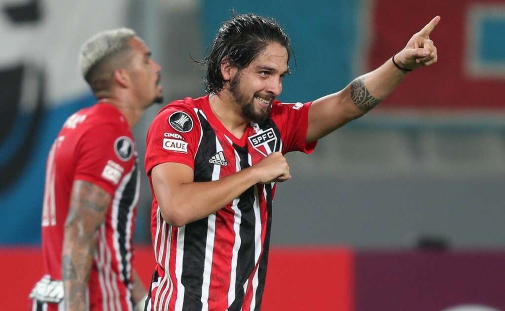 Gaúcho: Grêmio negocia com ex-meia argentino de Vasco e São Paulo