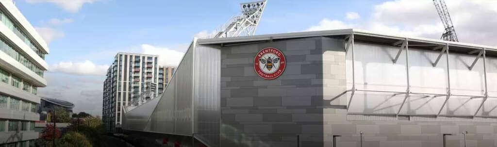 Inglês: Surto de covid-19 faz Premier League adiar jogo do Manchester United