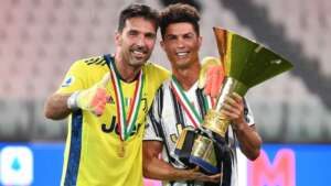 Italiano: Buffon diz que passagem de Cristiano Ronaldo por Juventus 'alterou o DNA' do time