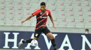 Pedro Rocha alfineta arbitragem e acredita em reação do Athletico: 