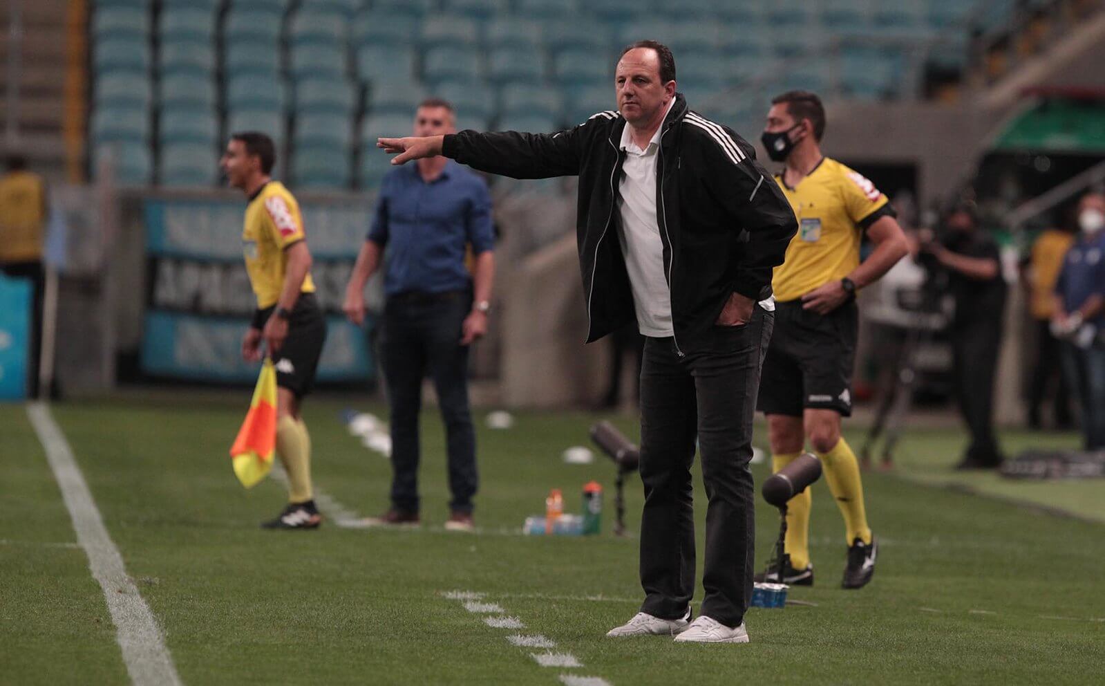 Ceni acerta detalhes no São Paulo para evitar drama na reta final do Brasileirão